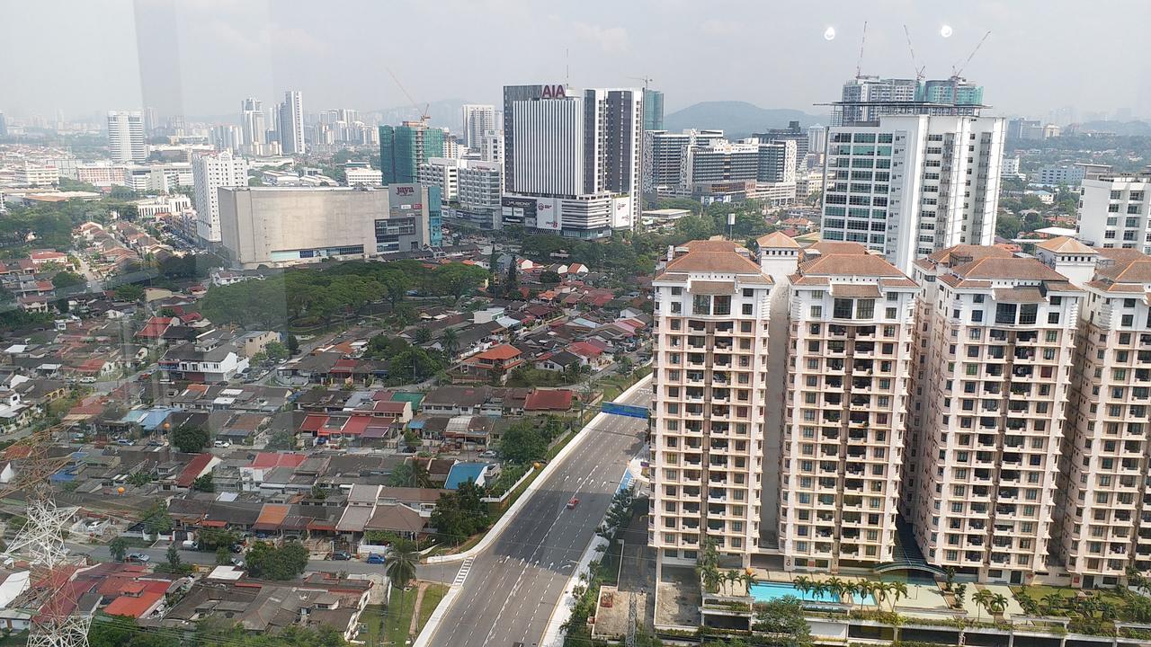 The Garden Apartment At Kuala Lumpur Petaling Jaya Exterior photo
